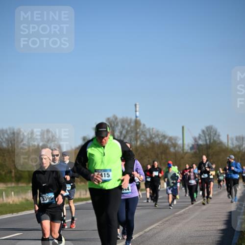 06.04.2025 - 44. Internationalen Wilhelmsburger Insellauf Dr. Thomas Lammeyer http://msf.ph/oto/7557967 06.04.2025 09:33:59 Laufen 3396, 16, 415, 444 meine-sportfotos.de