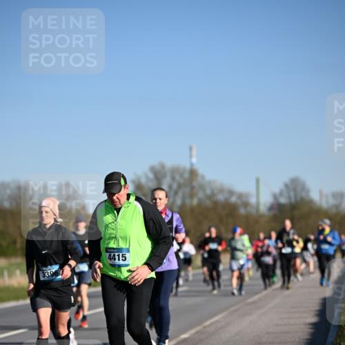 06.04.2025 - 44. Internationalen Wilhelmsburger Insellauf Dr. Thomas Lammeyer http://msf.ph/oto/7557977 06.04.2025 09:34:00 Laufen 4415, 3396 meine-sportfotos.de