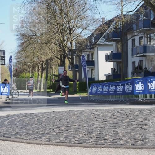 06.04.2025 - 44. Internationalen Wilhelmsburger Insellauf Luisa Fischer http://msf.ph/oto/7557983 06.04.2025 10:21:08 Ziel  meine-sportfotos.de