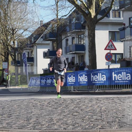 06.04.2025 - 44. Internationalen Wilhelmsburger Insellauf Luisa Fischer http://msf.ph/oto/7558001 06.04.2025 10:21:10 Ziel 3161, 4327 meine-sportfotos.de