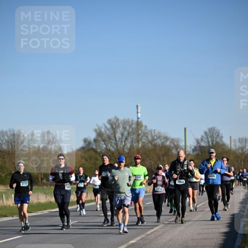 06.04.2025 - 44. Internationalen Wilhelmsburger Insellauf Dr. Thomas Lammeyer http://msf.ph/oto/7558025 06.04.2025 09:34:05 Laufen 3732, 1318, 388, 3241, 4479, 50, 3868, 3405 meine-sportfotos.de