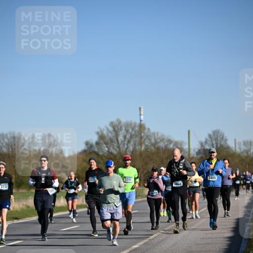 06.04.2025 - 44. Internationalen Wilhelmsburger Insellauf Dr. Thomas Lammeyer http://msf.ph/oto/7558042 06.04.2025 09:34:06 Laufen 3732, 3233, 3241, 388, 3868, 3405 meine-sportfotos.de