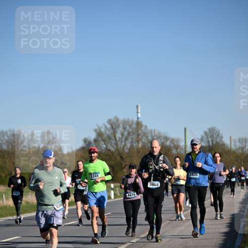 06.04.2025 - 44. Internationalen Wilhelmsburger Insellauf Dr. Thomas Lammeyer http://msf.ph/oto/7558070 06.04.2025 09:34:08 Laufen 3352, 356, 3241, 4479, 3868, 3888, 3405 meine-sportfotos.de