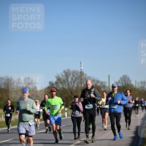 06.04.2025 - 44. Internationalen Wilhelmsburger Insellauf Dr. Thomas Lammeyer http://msf.ph/oto/7558072 06.04.2025 09:34:08 Laufen 3241, 3868, 3888, 3405, 3568 meine-sportfotos.de
