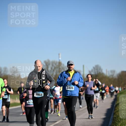 06.04.2025 - 44. Internationalen Wilhelmsburger Insellauf Dr. Thomas Lammeyer http://msf.ph/oto/7558099 06.04.2025 09:34:11 Laufen 4479, 3868, 3405 meine-sportfotos.de