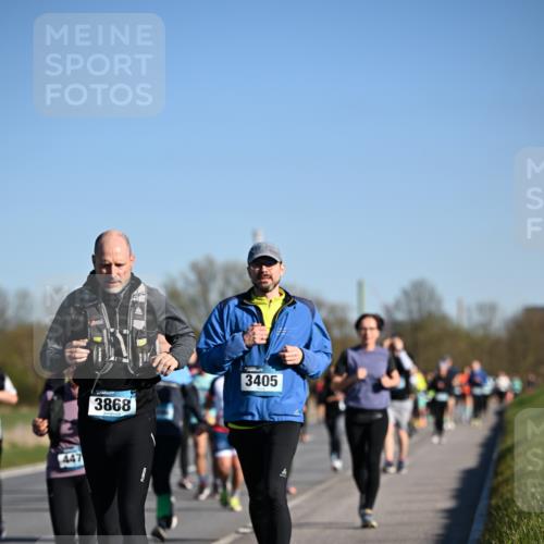 06.04.2025 - 44. Internationalen Wilhelmsburger Insellauf Dr. Thomas Lammeyer http://msf.ph/oto/7558109 06.04.2025 09:34:12 Laufen 3868, 3405 meine-sportfotos.de