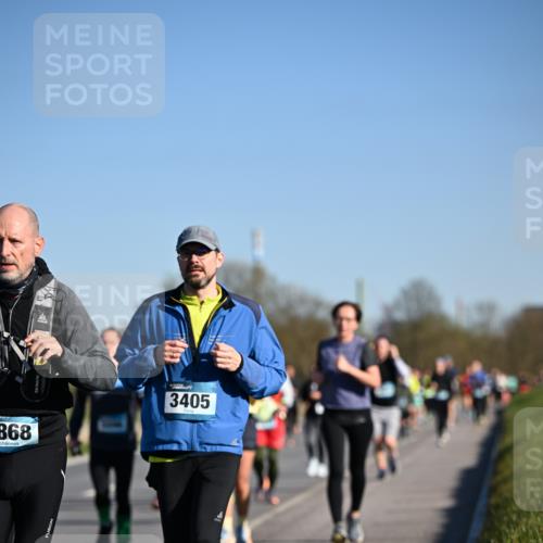 06.04.2025 - 44. Internationalen Wilhelmsburger Insellauf Dr. Thomas Lammeyer http://msf.ph/oto/7558126 06.04.2025 09:34:12 Laufen 868, 3405 meine-sportfotos.de