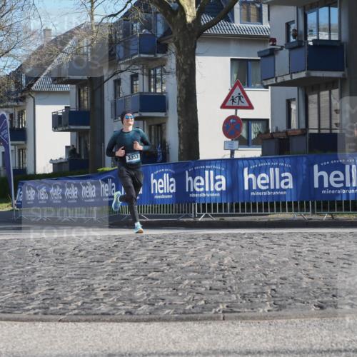 06.04.2025 - 44. Internationalen Wilhelmsburger Insellauf Luisa Fischer http://msf.ph/oto/7558179 06.04.2025 10:22:14 Ziel 3353 meine-sportfotos.de
