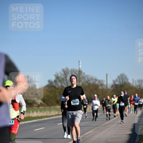 06.04.2025 - 44. Internationalen Wilhelmsburger Insellauf Dr. Thomas Lammeyer http://msf.ph/oto/7558182 06.04.2025 09:34:18 Laufen 47, 3689 meine-sportfotos.de