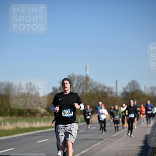 06.04.2025 - 44. Internationalen Wilhelmsburger Insellauf Dr. Thomas Lammeyer http://msf.ph/oto/7558198 06.04.2025 09:34:18 Laufen 3689 meine-sportfotos.de