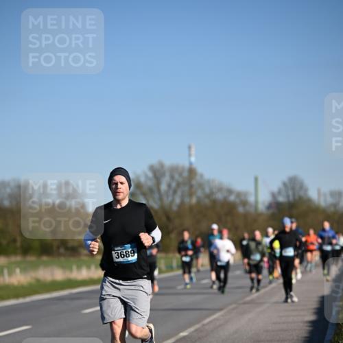 06.04.2025 - 44. Internationalen Wilhelmsburger Insellauf Dr. Thomas Lammeyer http://msf.ph/oto/7558204 06.04.2025 09:34:19 Laufen 3689 meine-sportfotos.de
