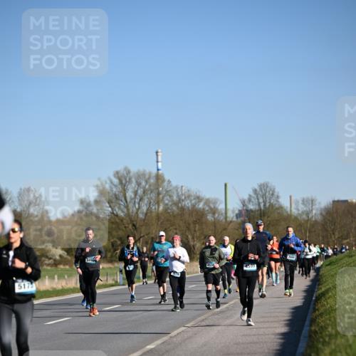 06.04.2025 - 44. Internationalen Wilhelmsburger Insellauf Dr. Thomas Lammeyer http://msf.ph/oto/7558213 06.04.2025 09:34:20 Laufen 5175, 3495, 3519, 4538, 4599 meine-sportfotos.de