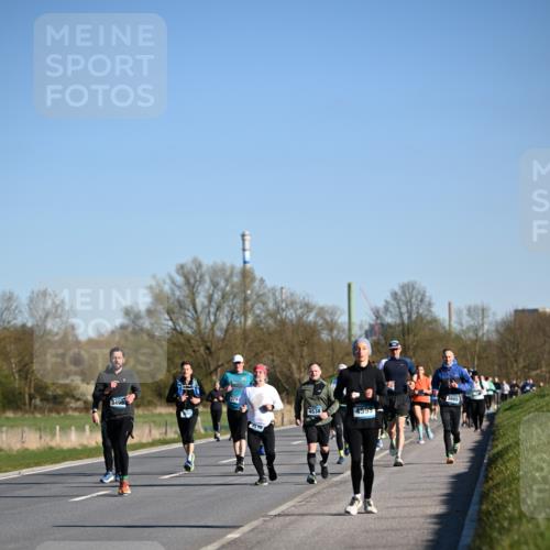 06.04.2025 - 44. Internationalen Wilhelmsburger Insellauf Dr. Thomas Lammeyer http://msf.ph/oto/7558227 06.04.2025 09:34:21 Laufen 3495, 45, 79, 4538, 4599, 3665 meine-sportfotos.de
