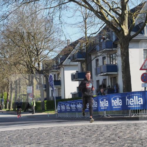 06.04.2025 - 44. Internationalen Wilhelmsburger Insellauf Luisa Fischer http://msf.ph/oto/7558242 06.04.2025 10:22:50 Ziel 71 meine-sportfotos.de