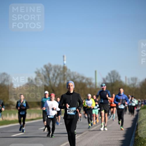 06.04.2025 - 44. Internationalen Wilhelmsburger Insellauf Dr. Thomas Lammeyer http://msf.ph/oto/7558243 06.04.2025 09:34:24 Laufen 4599 meine-sportfotos.de