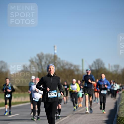 06.04.2025 - 44. Internationalen Wilhelmsburger Insellauf Dr. Thomas Lammeyer http://msf.ph/oto/7558247 06.04.2025 09:34:25 Laufen 4599 meine-sportfotos.de
