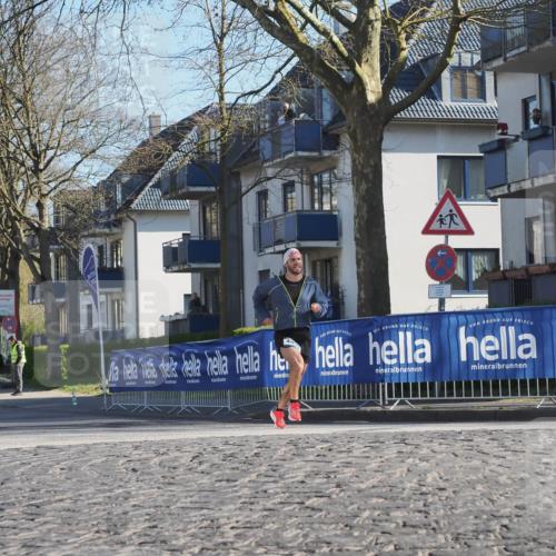 06.04.2025 - 44. Internationalen Wilhelmsburger Insellauf Luisa Fischer http://msf.ph/oto/7558257 06.04.2025 10:22:55 Ziel 44 meine-sportfotos.de