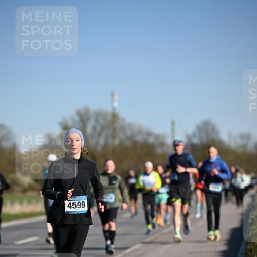 06.04.2025 - 44. Internationalen Wilhelmsburger Insellauf Dr. Thomas Lammeyer http://msf.ph/oto/7558261 06.04.2025 09:34:25 Laufen 4599 meine-sportfotos.de