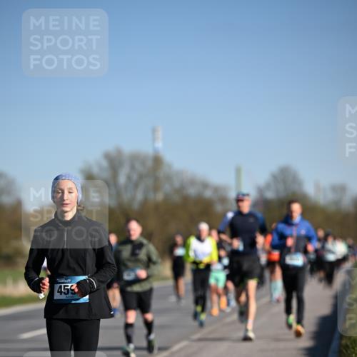 06.04.2025 - 44. Internationalen Wilhelmsburger Insellauf Dr. Thomas Lammeyer http://msf.ph/oto/7558268 06.04.2025 09:34:26 Laufen 45 meine-sportfotos.de