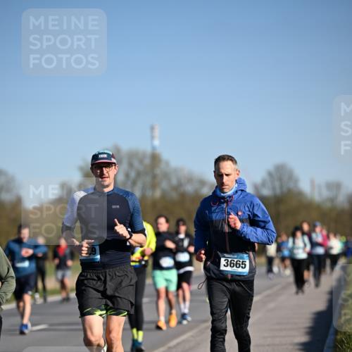 06.04.2025 - 44. Internationalen Wilhelmsburger Insellauf Dr. Thomas Lammeyer http://msf.ph/oto/7558313 06.04.2025 09:34:30 Laufen 3665 meine-sportfotos.de