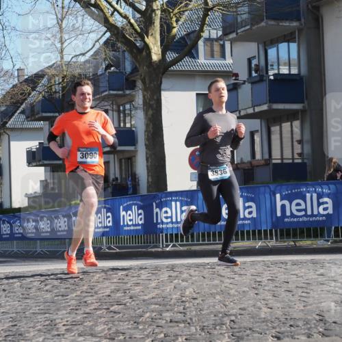 06.04.2025 - 44. Internationalen Wilhelmsburger Insellauf Luisa Fischer http://msf.ph/oto/7558334 06.04.2025 10:23:40 Ziel 3090, 3836 meine-sportfotos.de