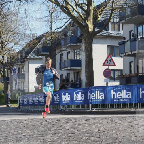 06.04.2025 - 44. Internationalen Wilhelmsburger Insellauf Luisa Fischer http://msf.ph/oto/7558339 06.04.2025 10:23:47 Ziel 4322 meine-sportfotos.de