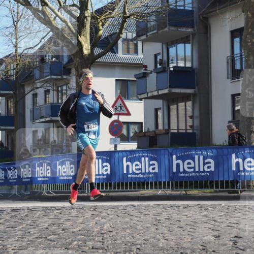 06.04.2025 - 44. Internationalen Wilhelmsburger Insellauf Luisa Fischer http://msf.ph/oto/7558342 06.04.2025 10:23:48 Ziel 4322 meine-sportfotos.de