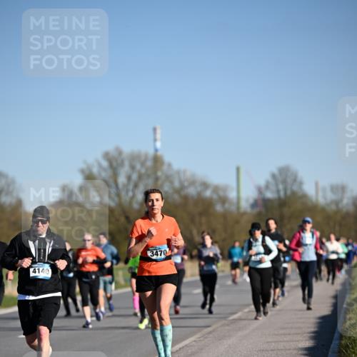 06.04.2025 - 44. Internationalen Wilhelmsburger Insellauf Dr. Thomas Lammeyer http://msf.ph/oto/7558411 06.04.2025 09:34:35 Laufen 4140, 3470 meine-sportfotos.de