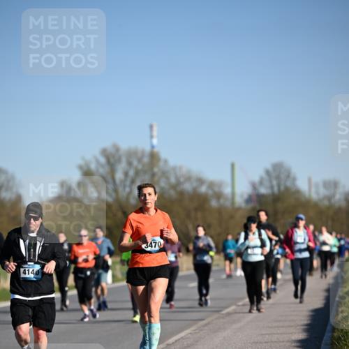 06.04.2025 - 44. Internationalen Wilhelmsburger Insellauf Dr. Thomas Lammeyer http://msf.ph/oto/7558414 06.04.2025 09:34:35 Laufen 4140, 3470 meine-sportfotos.de
