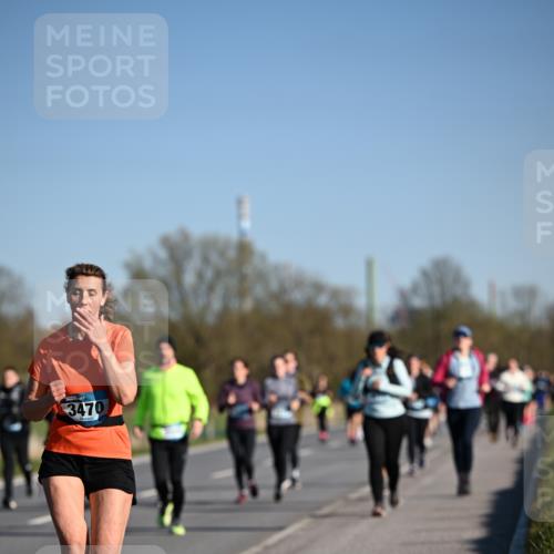 06.04.2025 - 44. Internationalen Wilhelmsburger Insellauf Dr. Thomas Lammeyer http://msf.ph/oto/7558458 06.04.2025 09:34:37 Laufen 3470 meine-sportfotos.de