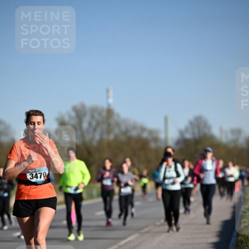 06.04.2025 - 44. Internationalen Wilhelmsburger Insellauf Dr. Thomas Lammeyer http://msf.ph/oto/7558461 06.04.2025 09:34:37 Laufen 3470, 17 meine-sportfotos.de
