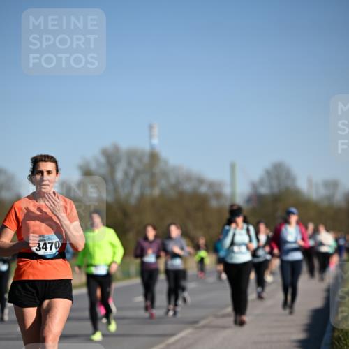06.04.2025 - 44. Internationalen Wilhelmsburger Insellauf Dr. Thomas Lammeyer http://msf.ph/oto/7558465 06.04.2025 09:34:37 Laufen 3470, 17 meine-sportfotos.de