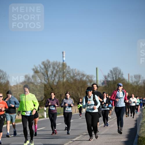 06.04.2025 - 44. Internationalen Wilhelmsburger Insellauf Dr. Thomas Lammeyer http://msf.ph/oto/7558481 06.04.2025 09:34:38 Laufen 3280, 3277, 5100, 3217 meine-sportfotos.de