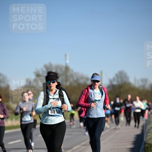 06.04.2025 - 44. Internationalen Wilhelmsburger Insellauf Dr. Thomas Lammeyer http://msf.ph/oto/7558560 06.04.2025 09:34:43 Laufen 32, 3273, 1384, 17 meine-sportfotos.de