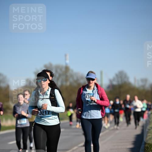 06.04.2025 - 44. Internationalen Wilhelmsburger Insellauf Dr. Thomas Lammeyer http://msf.ph/oto/7558568 06.04.2025 09:34:43 Laufen 3217, 432 meine-sportfotos.de