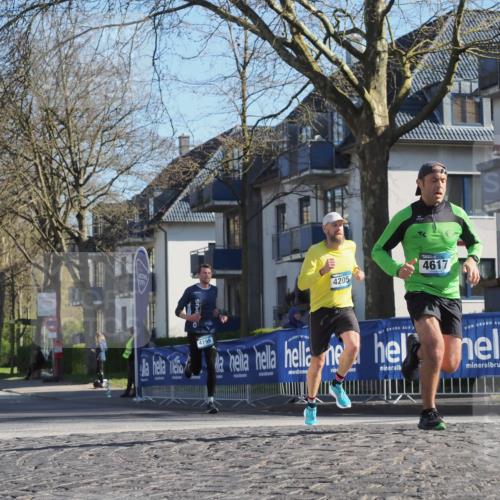 06.04.2025 - 44. Internationalen Wilhelmsburger Insellauf Luisa Fischer http://msf.ph/oto/7558580 06.04.2025 10:24:48 Ziel 4205, 4617, 4195 meine-sportfotos.de