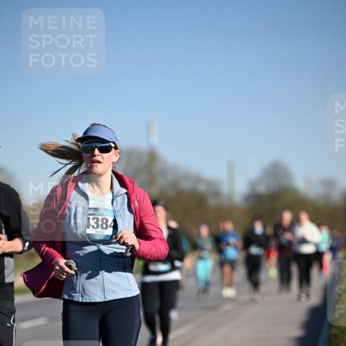 06.04.2025 - 44. Internationalen Wilhelmsburger Insellauf Dr. Thomas Lammeyer http://msf.ph/oto/7558616 06.04.2025 09:34:45 Laufen 1384 meine-sportfotos.de