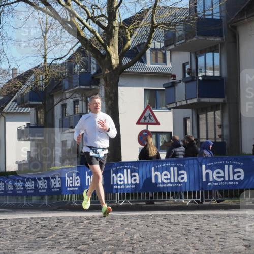 06.04.2025 - 44. Internationalen Wilhelmsburger Insellauf Luisa Fischer http://msf.ph/oto/7558620 06.04.2025 10:24:57 Ziel 3820 meine-sportfotos.de