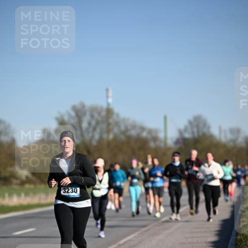 06.04.2025 - 44. Internationalen Wilhelmsburger Insellauf Dr. Thomas Lammeyer http://msf.ph/oto/7558645 06.04.2025 09:34:47 Laufen 3230 meine-sportfotos.de