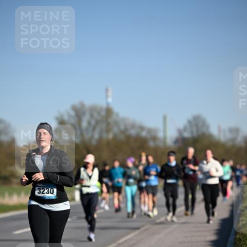 06.04.2025 - 44. Internationalen Wilhelmsburger Insellauf Dr. Thomas Lammeyer http://msf.ph/oto/7558663 06.04.2025 09:34:47 Laufen 3230 meine-sportfotos.de