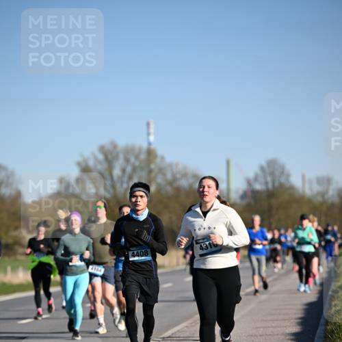 06.04.2025 - 44. Internationalen Wilhelmsburger Insellauf Dr. Thomas Lammeyer http://msf.ph/oto/7558778 06.04.2025 09:34:53 Laufen 4104, 4408, 4316 meine-sportfotos.de