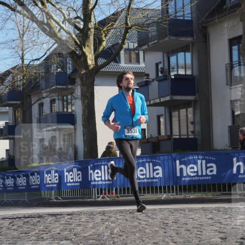 06.04.2025 - 44. Internationalen Wilhelmsburger Insellauf Luisa Fischer http://msf.ph/oto/7558828 06.04.2025 10:25:45 Ziel 3535 meine-sportfotos.de