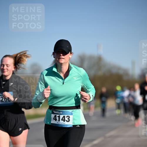 06.04.2025 - 44. Internationalen Wilhelmsburger Insellauf Dr. Thomas Lammeyer http://msf.ph/oto/7559091 06.04.2025 09:35:06 Laufen 1266, 4143 meine-sportfotos.de