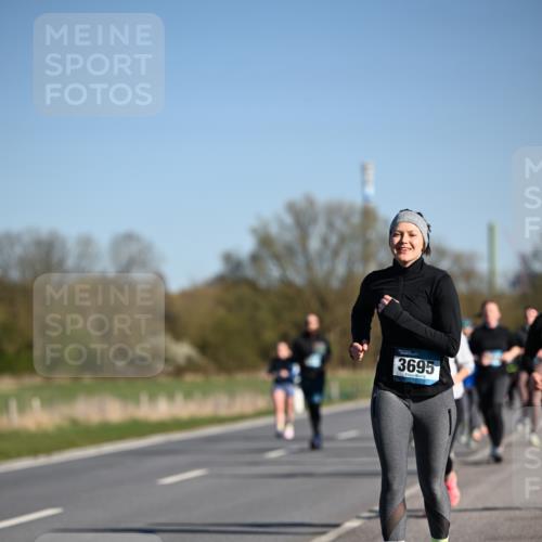 06.04.2025 - 44. Internationalen Wilhelmsburger Insellauf Dr. Thomas Lammeyer http://msf.ph/oto/7559163 06.04.2025 09:35:10 Laufen 3695 meine-sportfotos.de