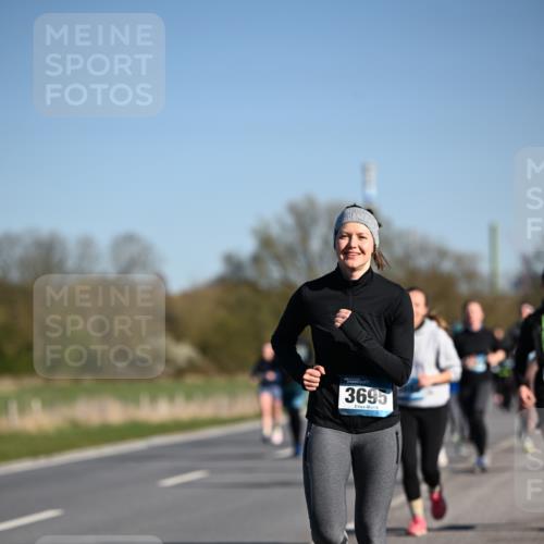06.04.2025 - 44. Internationalen Wilhelmsburger Insellauf Dr. Thomas Lammeyer http://msf.ph/oto/7559188 06.04.2025 09:35:10 Laufen 3695 meine-sportfotos.de