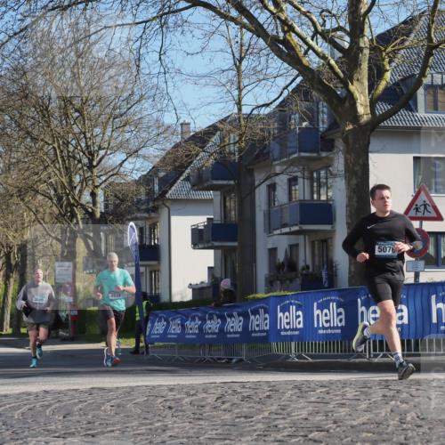 06.04.2025 - 44. Internationalen Wilhelmsburger Insellauf Luisa Fischer http://msf.ph/oto/7559206 06.04.2025 10:26:35 Ziel 3099, 4516, 5070 meine-sportfotos.de