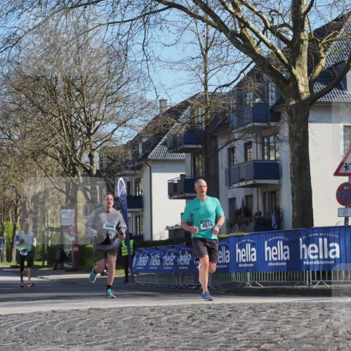 06.04.2025 - 44. Internationalen Wilhelmsburger Insellauf Luisa Fischer http://msf.ph/oto/7559250 06.04.2025 10:26:37 Ziel 4327, 3099, 4516 meine-sportfotos.de