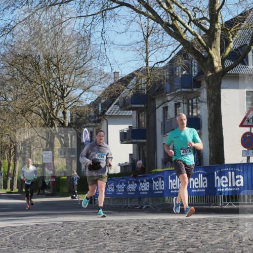 06.04.2025 - 44. Internationalen Wilhelmsburger Insellauf Luisa Fischer http://msf.ph/oto/7559270 06.04.2025 10:26:38 Ziel 4327, 3099, 4516 meine-sportfotos.de