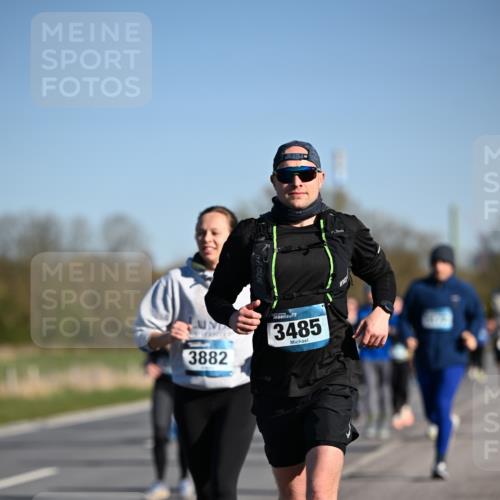 06.04.2025 - 44. Internationalen Wilhelmsburger Insellauf Dr. Thomas Lammeyer http://msf.ph/oto/7559271 06.04.2025 09:35:13 Laufen 3485, 3882 meine-sportfotos.de