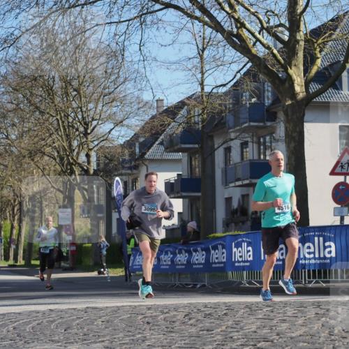 06.04.2025 - 44. Internationalen Wilhelmsburger Insellauf Luisa Fischer http://msf.ph/oto/7559275 06.04.2025 10:26:38 Ziel 3099, 4516, 4327 meine-sportfotos.de